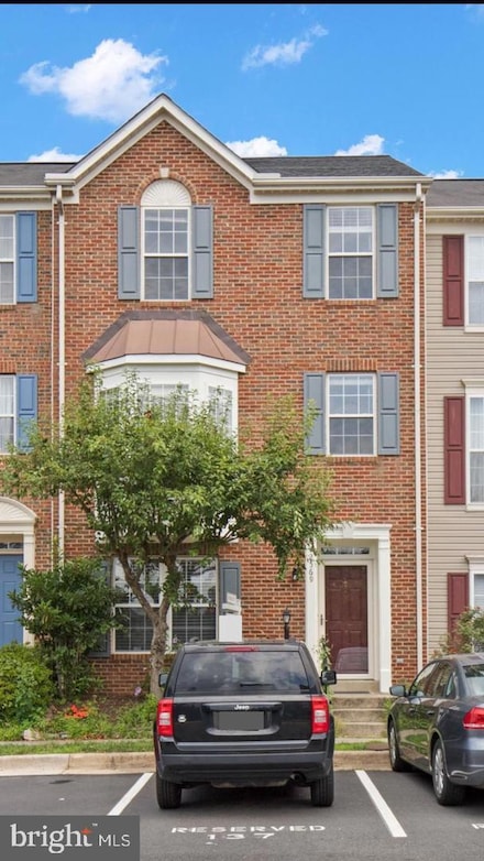 2569 Sutters Mill Dr, Herndon, VA 20171