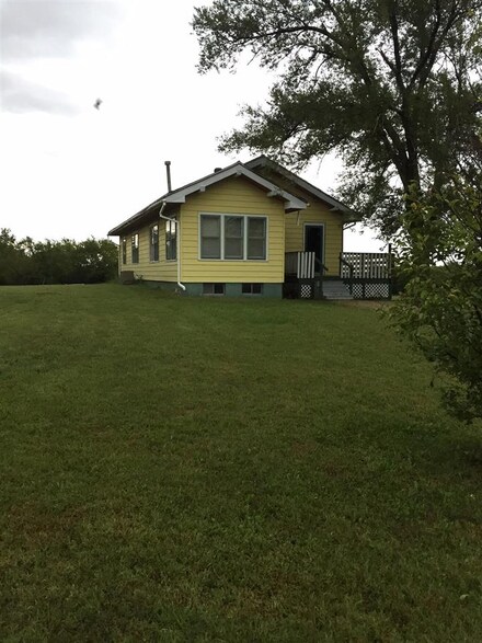 10790 SW 15th St, Towanda, KS 67144