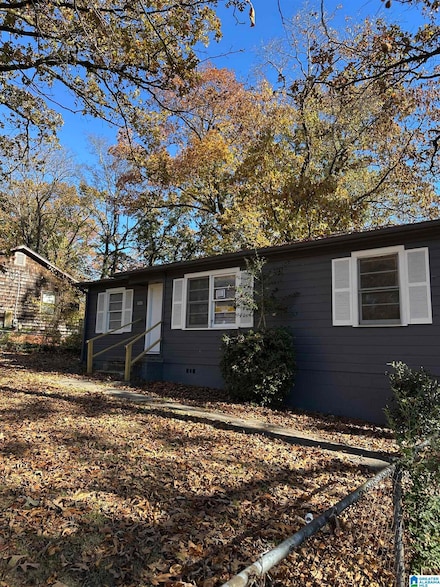 1321 Glenwood St NW, Center Point, AL 35215