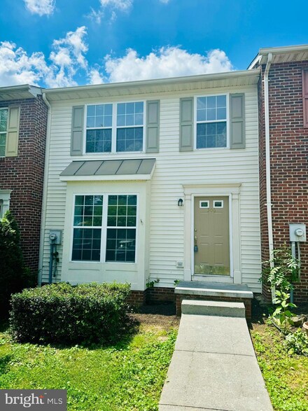 306 Sutton Ct, Winchester, VA 22601