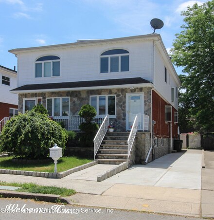 40 Bowling Green Place, Staten Island, NY 10314