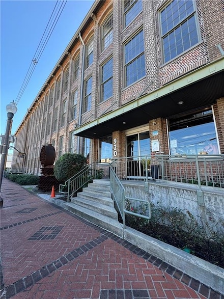 920 Poeyfarre St Unit 115, New Orleans, LA 70130