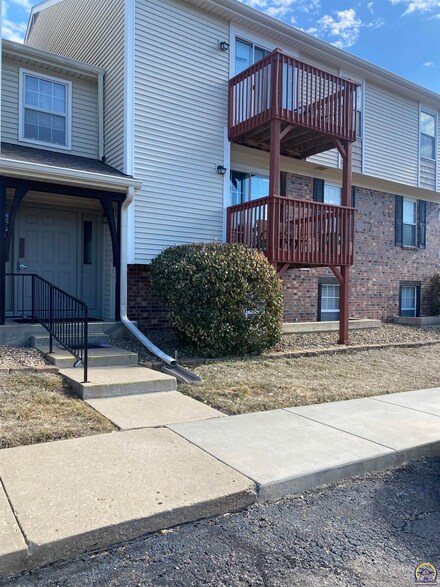2925 SW Maupin Ln Unit 7, Topeka, KS 66614
