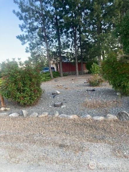 13 Grey Goose Rd, Omak, WA 98841