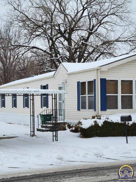 4609 SE South Village Pkwy, Topeka, KS 66609