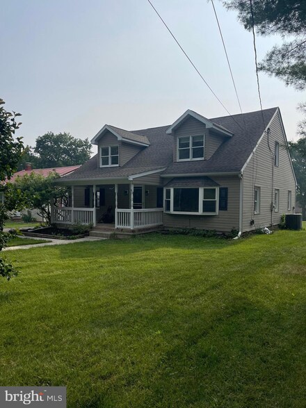 11905 Harp Rd, Hagerstown, MD 21742