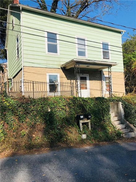 30 Market St, Freemansburg, PA 18017