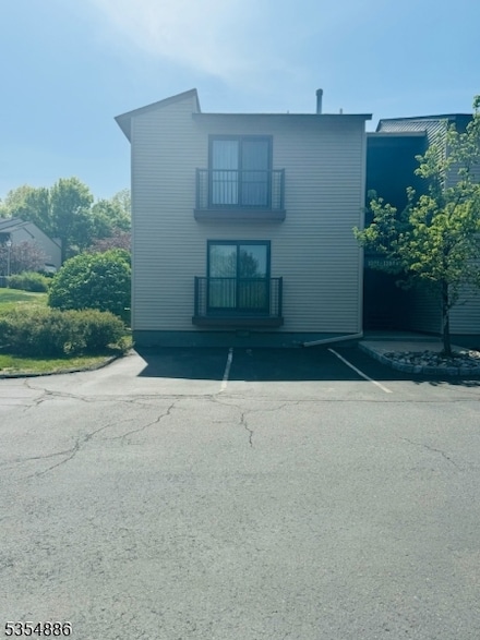 1301 Spruce Hills Dr, Glen Gardner, NJ 08826
