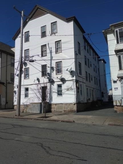 239 Sawyer St, New Bedford, MA 02746