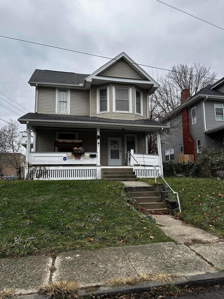 23-25 N Warren Ave, Columbus, OH 43204