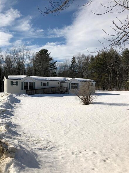 277 Darling Rd, Hudson, ME 04449