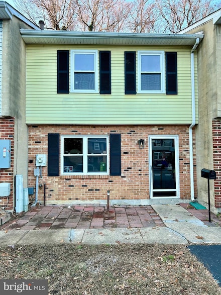 663 Lockhaven Ct, Newark, DE 19702