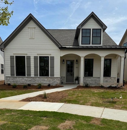 160 S Village Ave, Holly Springs, GA 30115