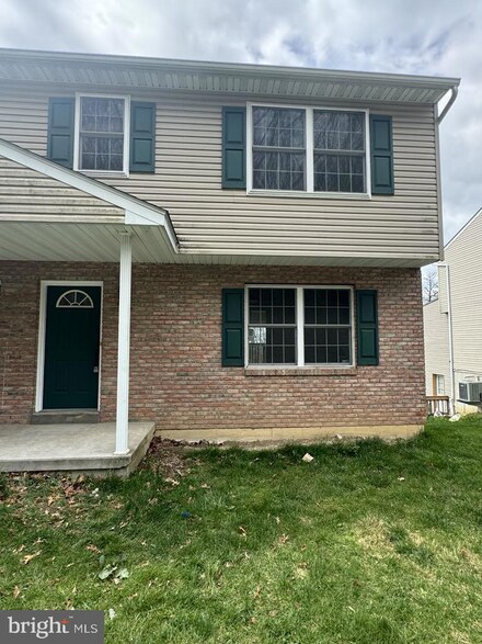 4210 Sefranka Rd, Temple, PA 19560