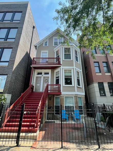 3233 N Wilton Ave Unit 1, Chicago, IL 60657
