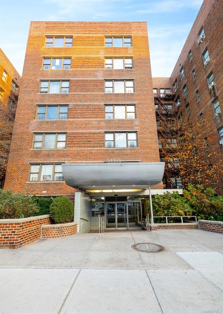 3130 Grand Concourse Unit 2J, Bronx, NY 10458