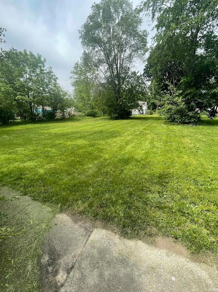 715 Blaine Ave, South Bend, IN 46616