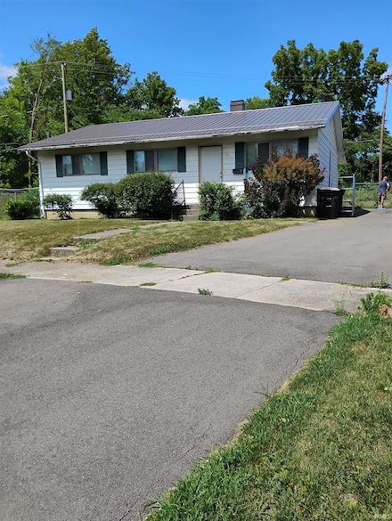 711 N Camden Dr, Fort Wayne, IN 46825