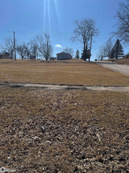 1628 Linden Ave, Chariton, IA 50049
