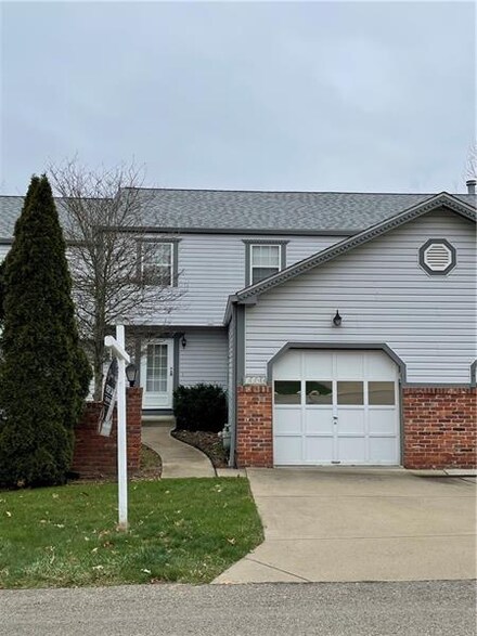 1190 Valleyview Dr, Lawrence, PA 15055