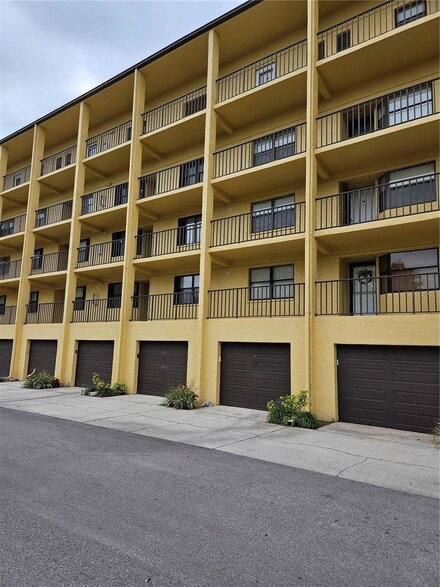 5775 Park St N Unit 212, Saint Petersburg, FL 33709