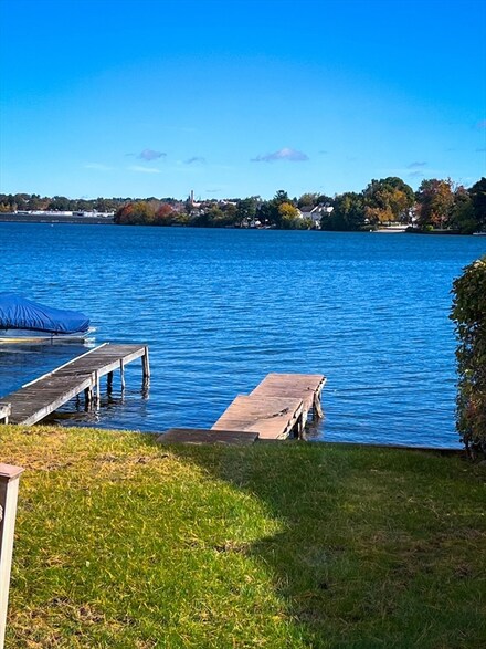 12 Sears Island Dr, Worcester, MA 01606