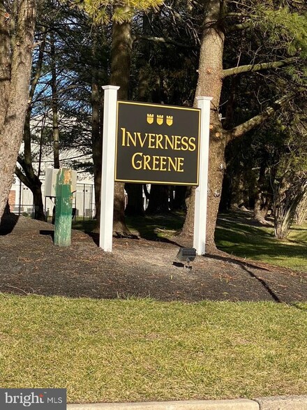 28 Inverness Cir, Marlton, NJ 08053