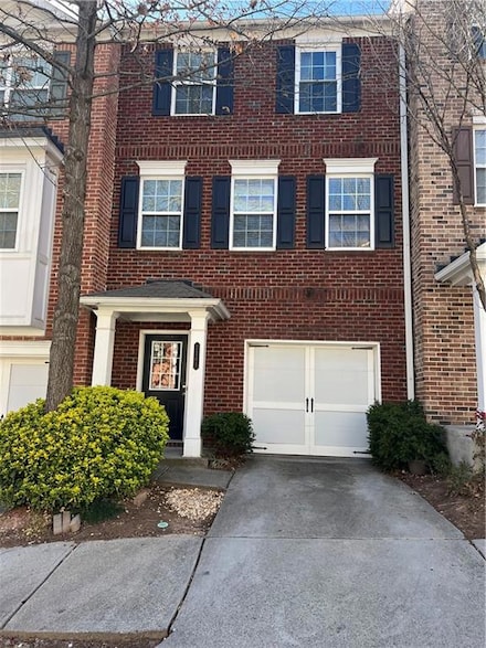 2201 Landing Walk Dr, Duluth, GA 30097