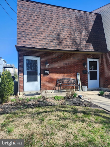 1655 Walnut Ave Unit B, Oreland, PA 19075
