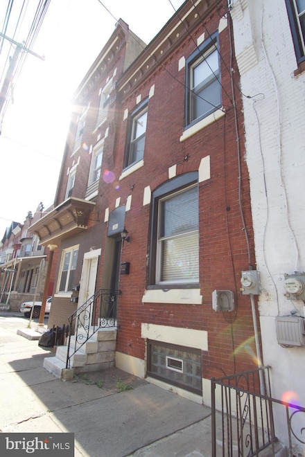 1522 W Tioga St, Philadelphia, PA 19140