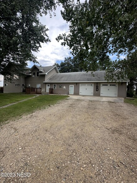 17523 Sd Highway 15, Clear Lake, SD 57226