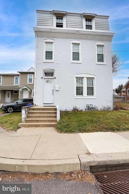 45 W 2nd St, Pottstown, PA 19464