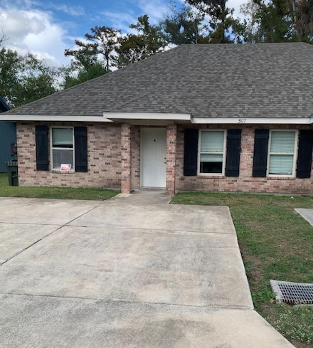 507 Idlewild Dr, Houma, LA 70364