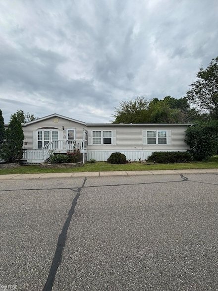 2500 Mann Rd Unit 195, Clarkston, MI 48346