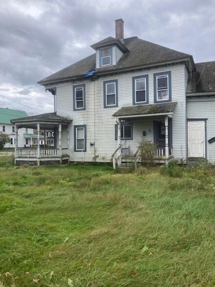 43 Maple St Unit B, Barton, VT 05860