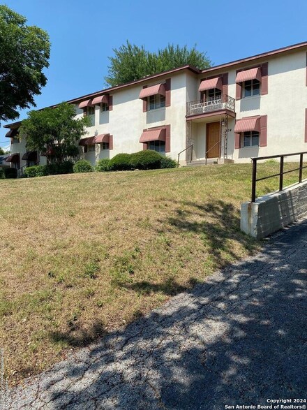 504 Cleveland Ct, San Antonio, TX 78209