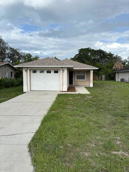 163 Adams St, Auburndale, FL 33823