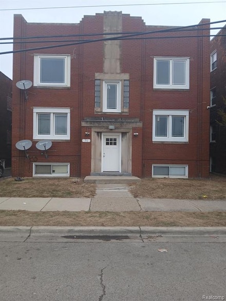 71 E Great Lakes St, River Rouge, MI 48218