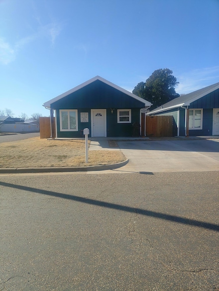 1101 14th St, Abernathy, TX 79311