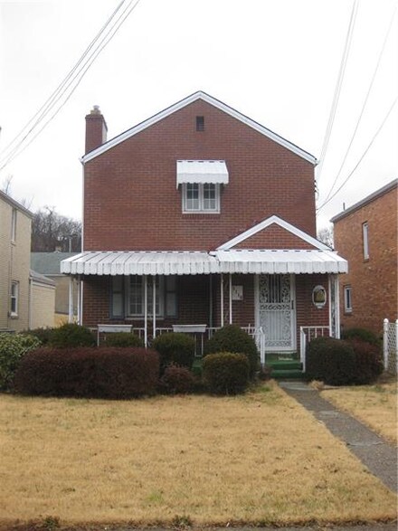 1116 Holmes St, Mc Kees Rocks, PA 15136