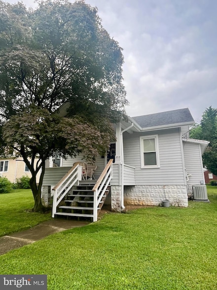 3818 16th St S, Arlington, VA 22204