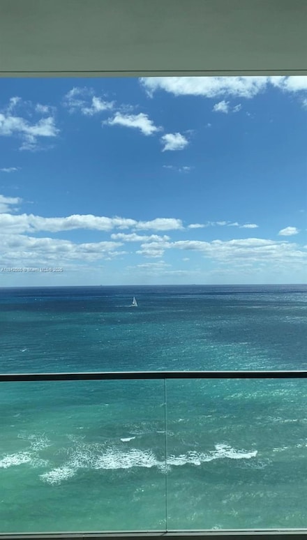 2000 S Ocean Dr Unit 32A, Hallandale Beach, FL 33009