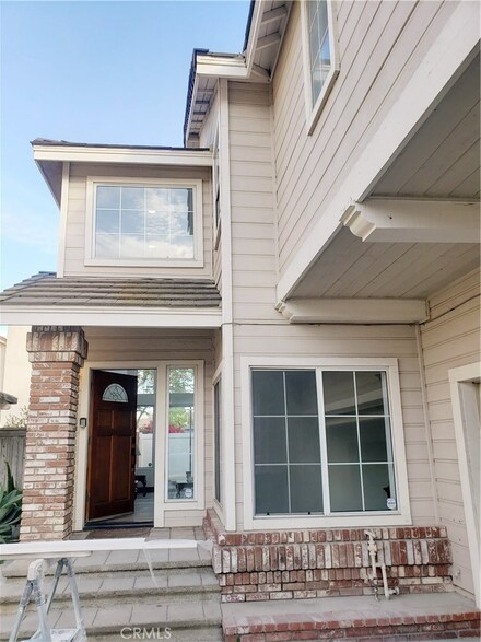 865 Bramble Ln, Corona, CA 92880