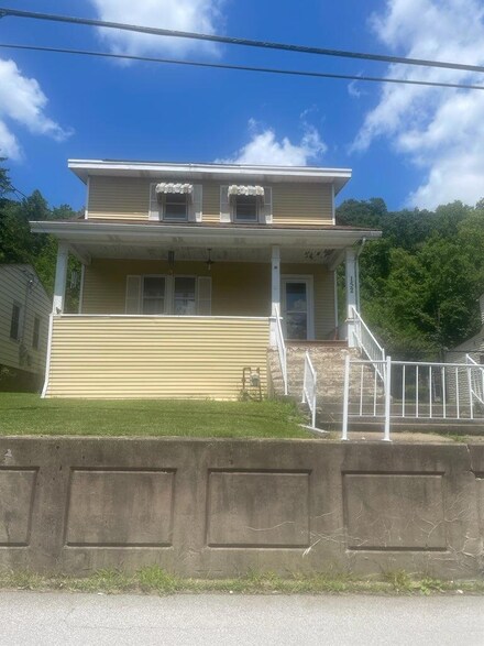 152 Idabelle Ave, Wheeling, WV 26003