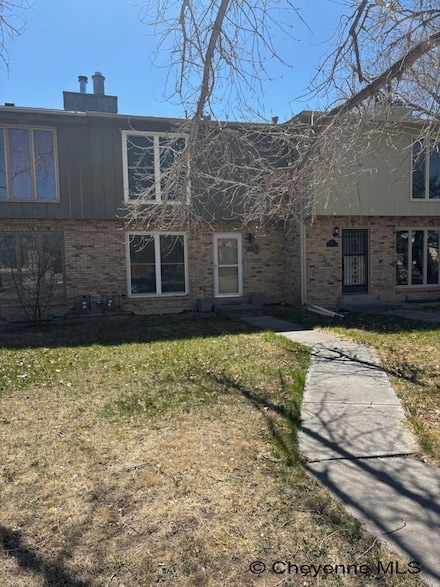 2519 Sagebrush Ave, Cheyenne, WY 82009