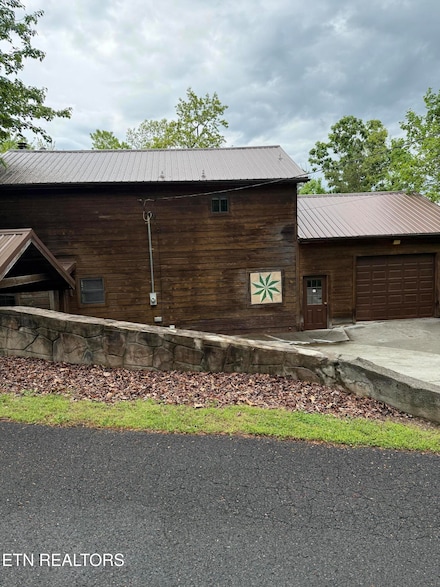 2006 Regans Ridge Way, Sevierville, TN 37876