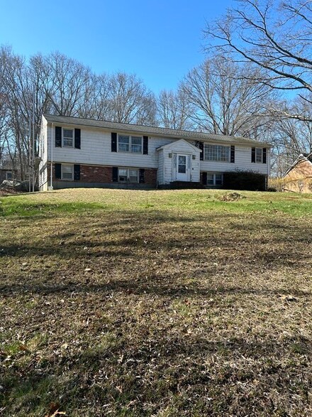 142 Tickle Rd, Westport, MA 02790