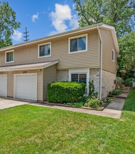 206 Troy Ln, Lombard, IL 60148