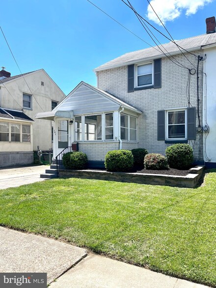 141 Park Ave, Gloucester City, NJ 08030