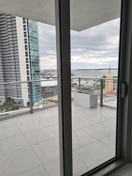 851 NE 1st Ave Unit 2205, Miami, FL 33132